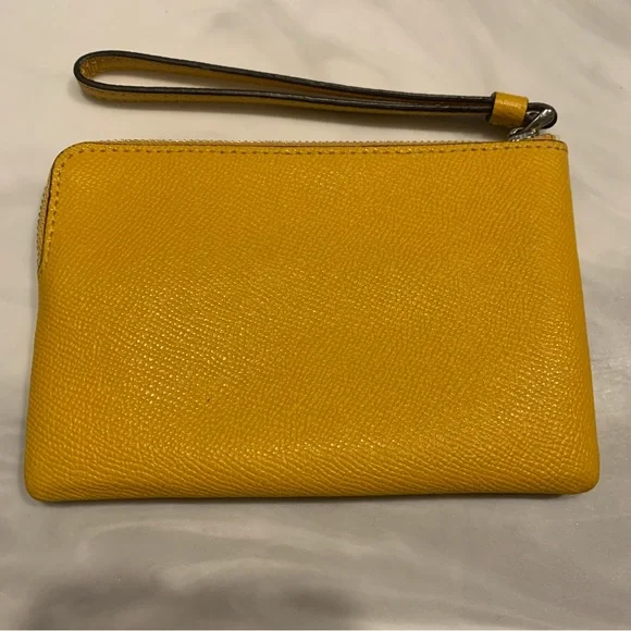 Coach Corner Leather Zip Wristlet - Honeycomb Yellow🍯 - Picture 8 of 11